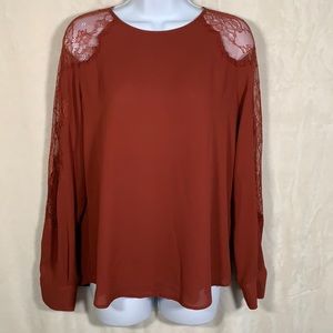 Woman’s lace long sleeve blouse size S
